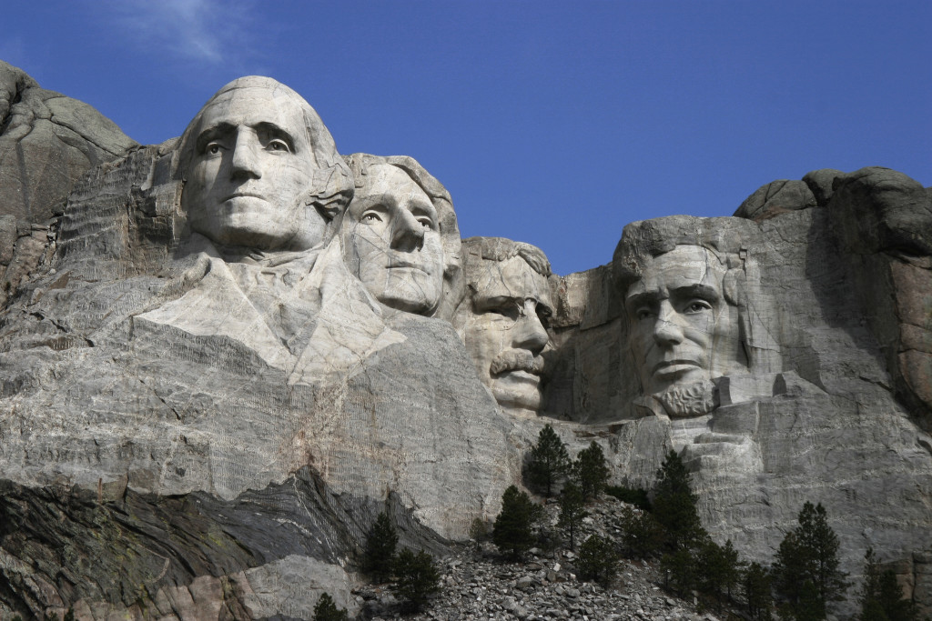 Dean_Franklin_-_06_04_03_Mount_Rushmore_Monument_(by-sa)-3_new